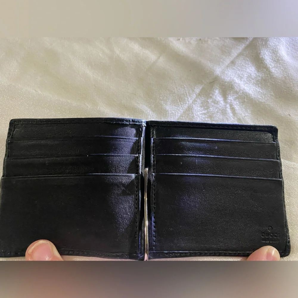 Gucci Black Leather Wallet with Money Clip Accessory - Picture 2 of 13